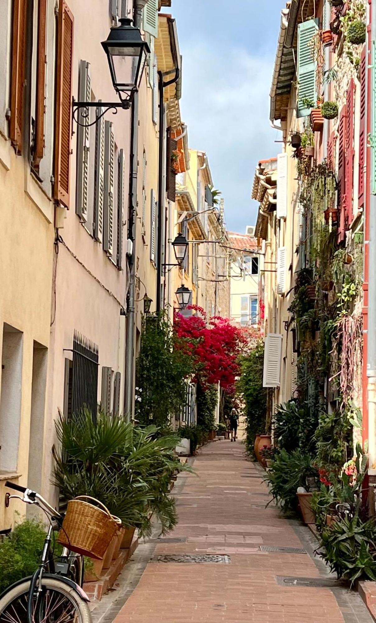 앙티브 Les Petits Volets 2 B&B 외부 사진